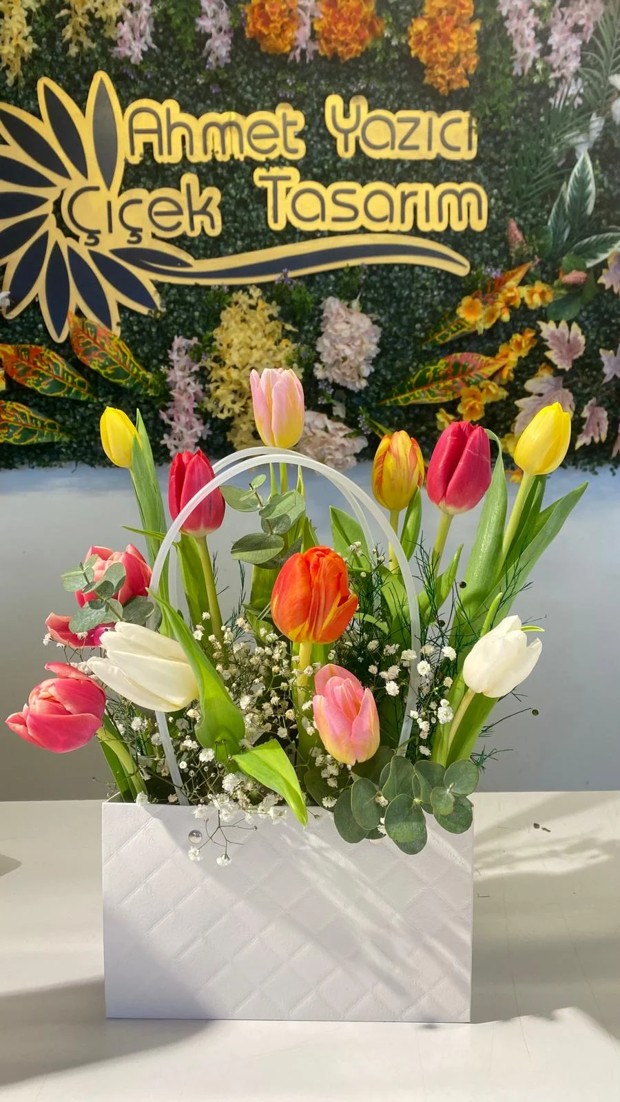 Lale Arajmanları ile Özel Anlara Renk Katın